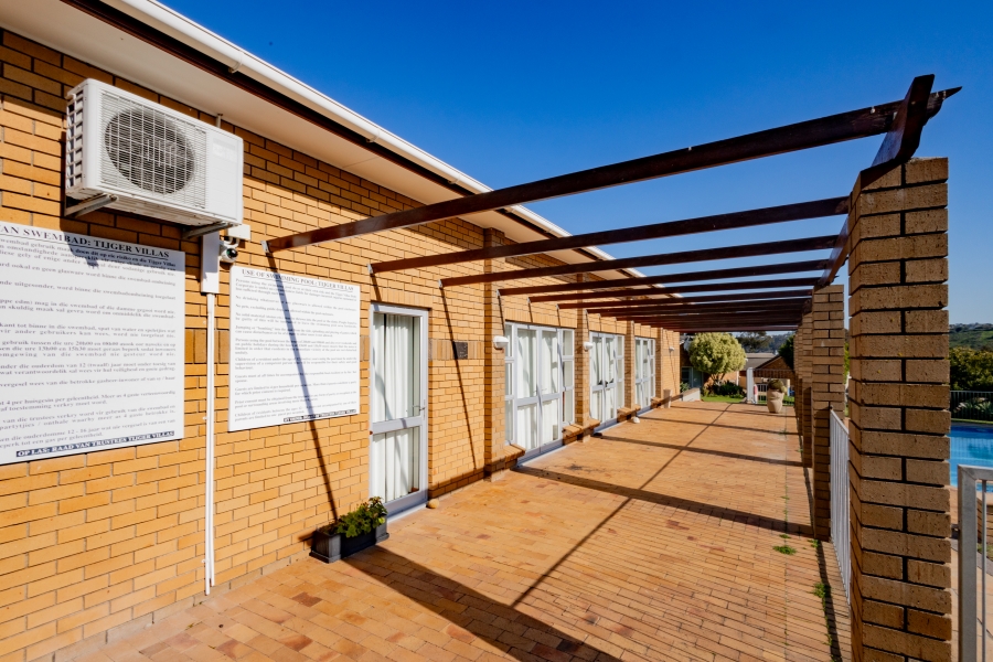 3 Bedroom Property for Sale in Kenridge Western Cape